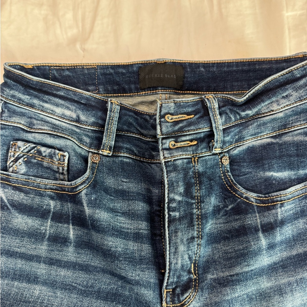 Buckle black dark wash fit 35 boot cut jeans. 27x34 - Picture 5 of 7